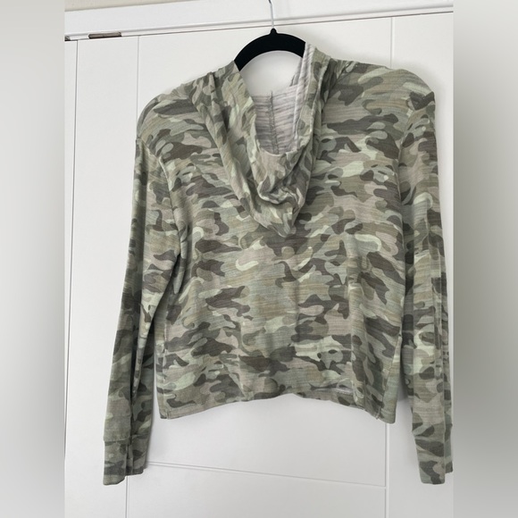 3/$15 Old navy 10/12 lightweight hoodie w/ small twisted waist detail - Picture 2 of 2